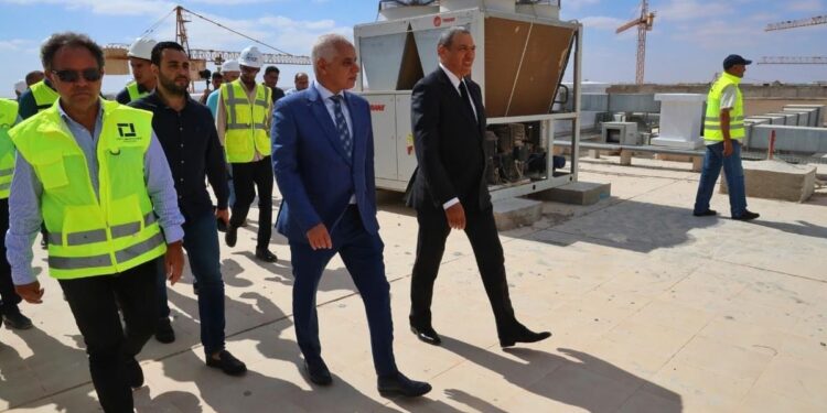 آيت الطالب :  المركز الاستشفائي الجامعي بالعيون سيكون جاهزا عند متم سنة 2025