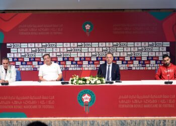 لقجع يستقبل بعثة المنتخب الوطني لكرة القدم داخل القاعة بعد عودتها من أوزبكستان