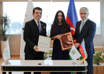 الإيسيسكو ومؤسسة حيدر علييف الأذربيجانية توقعان اتفاقية لدعم تعليم الفتيات في بوركينا فاسو