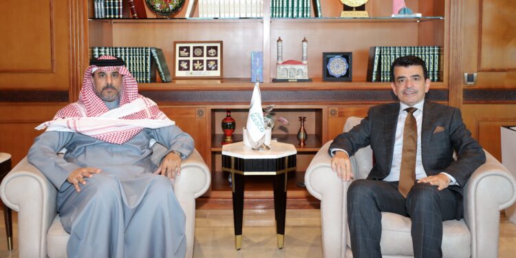 المدير العام للإيسيسكو يستقبل مدير المدارس السعودية بالرباط