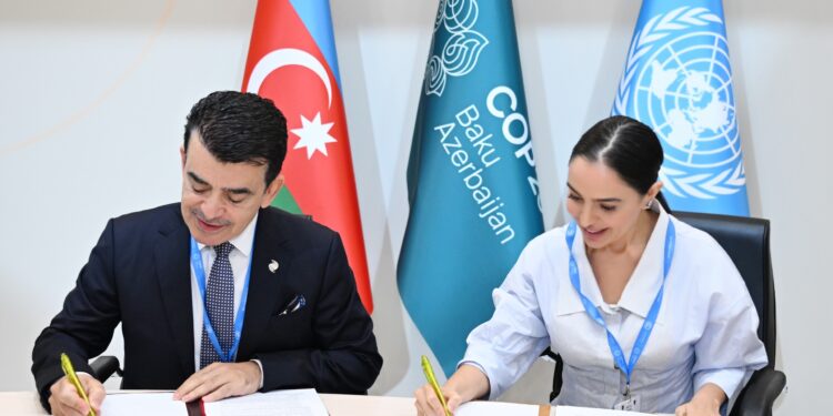 توقيع اتفاق تعاون بين الإيسيسكو وجمعية الحوار الدولي من أجل حماية البيئة بأذربيجان