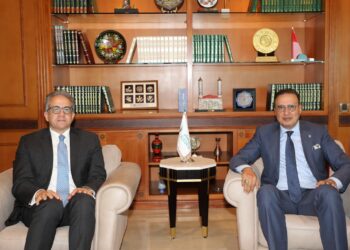 المرشح العربي الإفريقي لمنصب المدير العام لليونسكو يزور مقر الإيسيسكو في الرباط