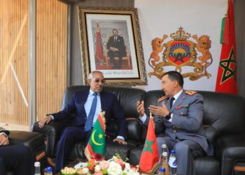 المفتش العام للقوات المسلحة الملكية وقائد المنطقة الجنوبية يجري لقاء مع وزير الدفاع الموريتاني