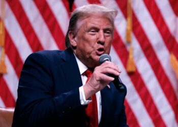 ترامب: ما كان ينبغي أن أغادر البيت الأبيض في عام