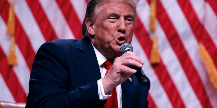 ترامب: ما كان ينبغي أن أغادر البيت الأبيض في عام