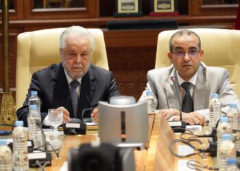 الأمين العام للحكومة :   المصادقة على 216 نصا قانونيا خلال السنة الجارية