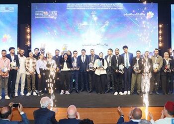 تتويج الفائزين بجائزة المغرب للشباب