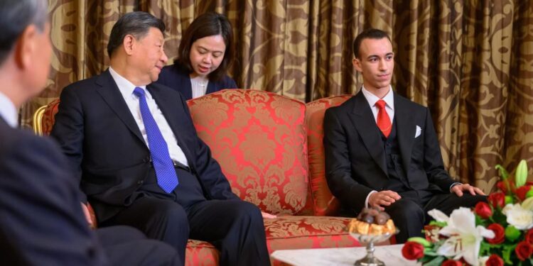 بتعليمات ملكية سامية، الأمير مولاي الحسن يستقبل الرئيس الصيني بالدار البيضاء