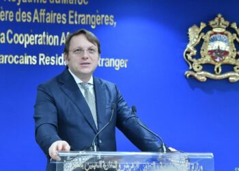المغرب شريك “موثوق” و”دعامة للاستقرار” في المنطقة (المفوض الأوروبي للجوار)
