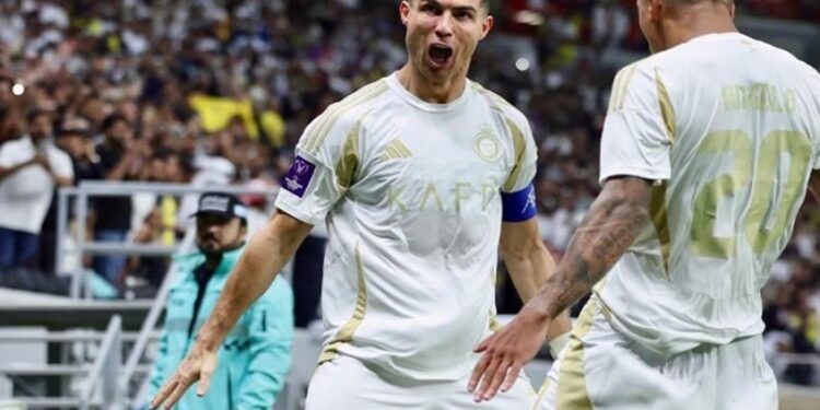 أول تعليق لرونالدو بعد قيادته النصر إلى الفوز على الغرافة