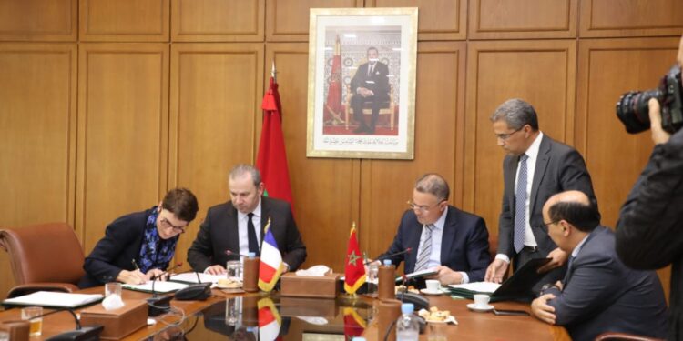 المملكة المغربية والوكالة الفرنسية للتنمية تعززان التعاون بتوقيع اتفاقيتين بقيمة 150 مليون يورو