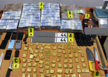 وجدة.. توقيف خمسة أشخاص للاشتباه في تورطهم في نشاط شبكة إجرامية للتهريب الدولي لمعدن الذهب (مصدر أمني)