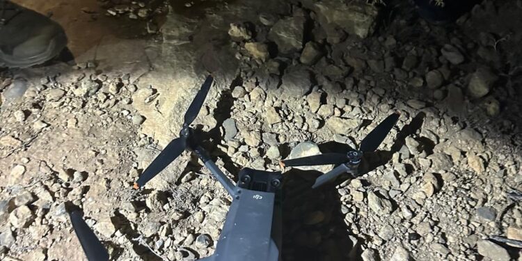 جهود متواصلة لمكافحة التهريب …درك وجدة ينجح في إسقاط “درون”بجماعة بني خالد