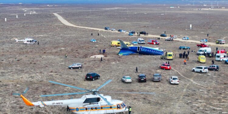 الإيسيسكو تعزي أذربيجان في ضحايا تحطم طائرة الخطوط الجوية الأذربيجانية بكازاخستان