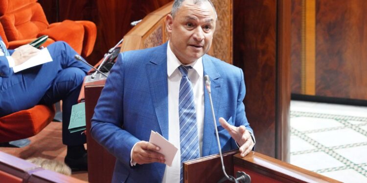 مزور : التاجر الصغير يهيمن على 80 في المائة من السوق الوطنية لتجارة القرب