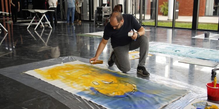 أيام فنية تفاعلية : المركز الثقافي “إكليل الرباط” يفتح عوالم الفنانين التشكيليين للعموم