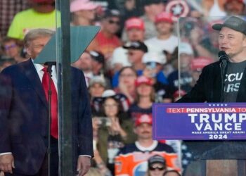 ماسك يقضي ليلة رأس السنة في فيلا ترامب في مارالاغو