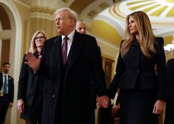 دعتها لتناول فنجان من الشاي …ميلانيا ترامب ترفض دعوة جيل بايدن