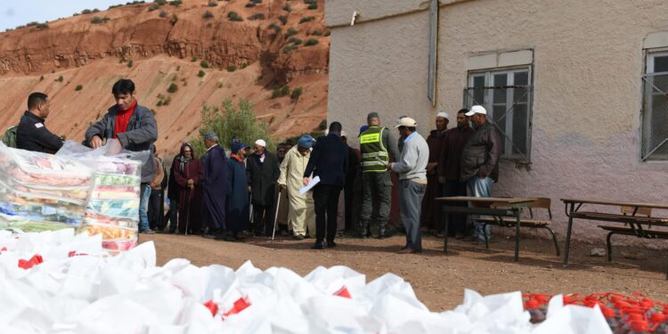 إقليم الخميسات : استفادة 641 أسرة من عملية الدعم والمساعدة للتخفيف من آثار موجة البرد