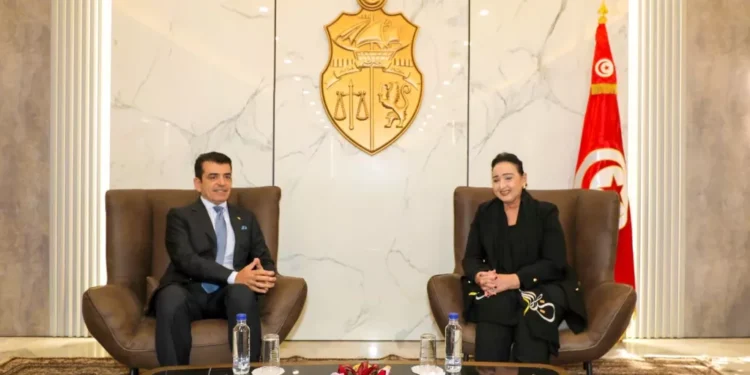 مدير عام الإيسيسكو يبدأ زيارة رفيعة المستوى إلى تونس