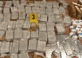 إحباط تهريب 64 ألف قرص مخدر بميناء طنجة المدينة وتوقيف ثلاثة مشتبه فيهم