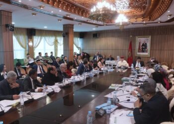 مجلس المستشارين.. لجنة التعليم والشؤون الثقافية والاجتماعية تصادق على مشروع القانون المتعلق بالإضراب