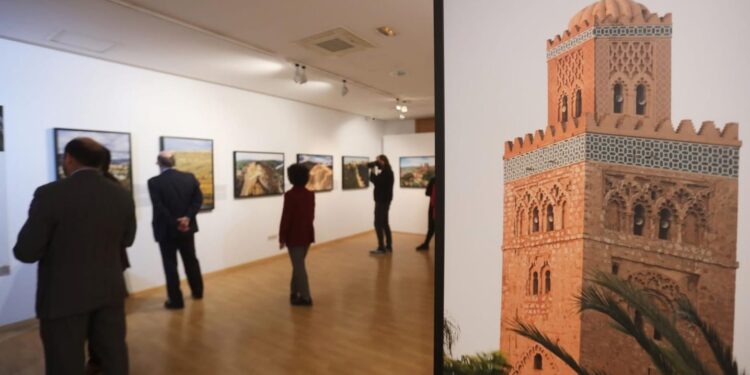 الرباط.. افتتاح المعرض الفوتوغرافي “الهندسة المعمارية الأندلسية، نقطة التقاء بين الشرق والغرب الإسلاميين”