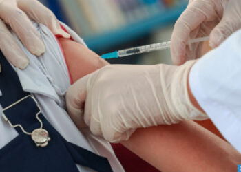 تطوان : التزام فعال وإقبال كبير على عملية تلقيح التلاميذ ضد الحصبة