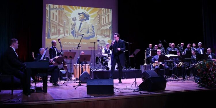 الدار البيضاء.. الأوركسترا السيمفونية الملكية تحتفي بالفنان الأمريكي فرانك سيناترا
