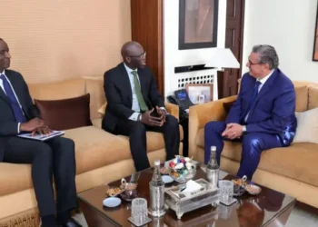 رئيس الحكومة يجري مباحثات مع نائب رئيس البنك الدولي لمنطقة الشرق الأوسط وشمال أفريقيا