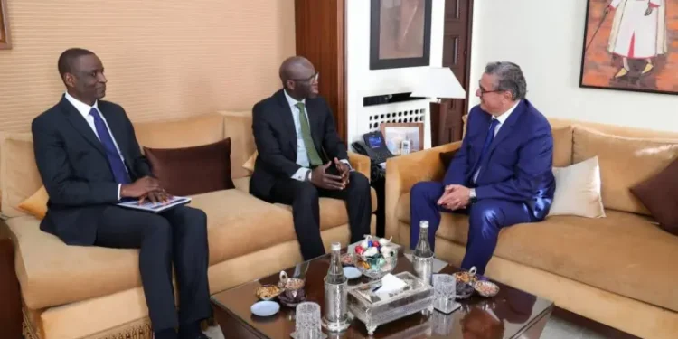 رئيس الحكومة يجري مباحثات مع نائب رئيس البنك الدولي لمنطقة الشرق الأوسط وشمال أفريقيا