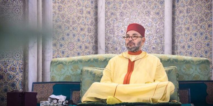 صاحب الجلالة الملك محمد السادس يواصل حصص التأهيل الوظيفي بعد العملية الجراحية