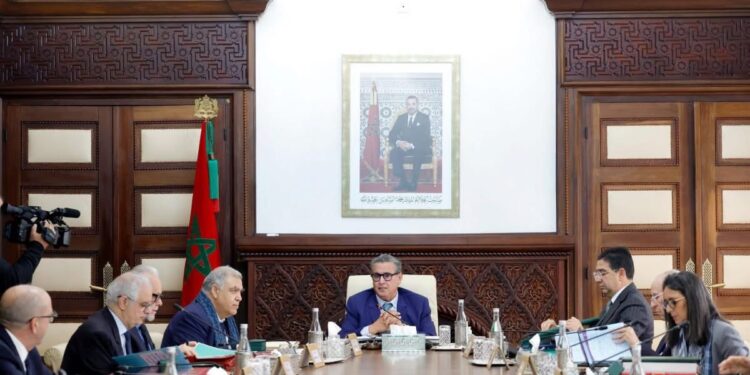 الحكومة تصادق على إحداث مديرية مؤقتة للإشراف على تهيئة طريق تيزنيت-الداخلة