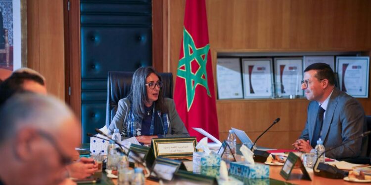 نادية فتاح تترأس اجتماع مجلس إدارة الصندوق المغربي للتقاعد وتؤكد التزام الحكومة بإصلاح أنظمة التقاعد