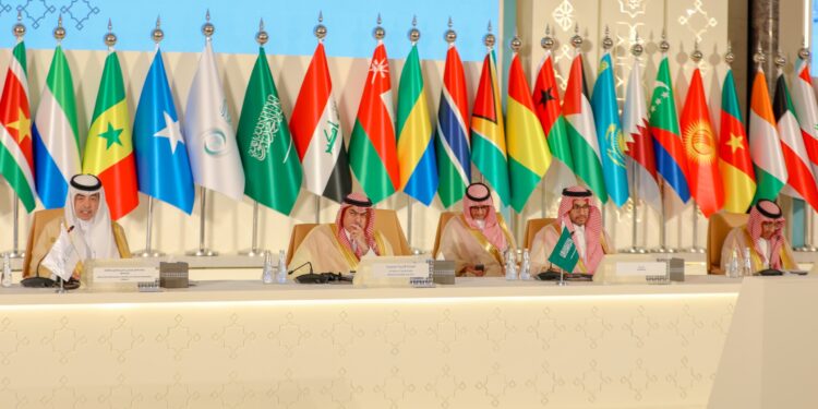 “إصدار إعلان جدة في ختام مؤتمر وزراء الثقافة في العالم الإسلامي حول تأثير الثقافة في التنمية”