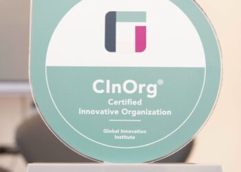 الإيسيسكو تستلم درع “منظمة إبتكارية معتمدة” في القمة العالمية للإبتكار بدبي