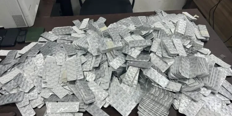 الدار البيضاء.. توقيف شخص وحجز 2825 قرصًا مخدرًا في قضية ترويج المؤثرات العقلية