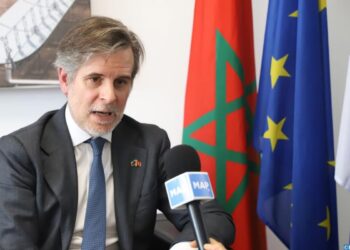 ممثل البنك الأوروبي للاستثمار يشيد بالتقدم الملحوظ للمغرب تحت قيادة جلالة الملك