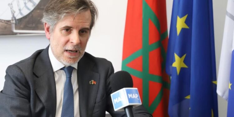 ممثل البنك الأوروبي للاستثمار يشيد بالتقدم الملحوظ للمغرب تحت قيادة جلالة الملك