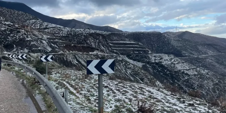 أمطار قوية وتساقطات ثلجية ورياح عاتية مرتقبة في عدد من مناطق المملكة متواصلة إلى يوم غد الإثنين