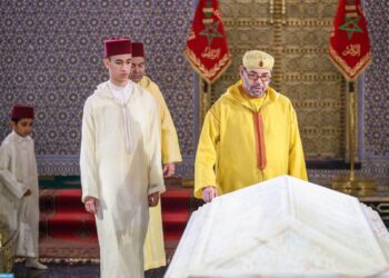 أمير المؤمنين صاحب الجلالة الملك محمد السادس يترحم على روح جلالة المغفور له الملك محمد الخامس