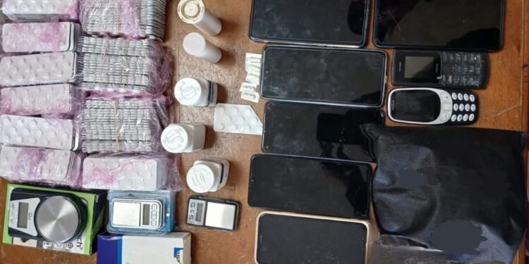 طنجة: توقيف شخص يشتبه في ارتباطه بشبكة لترويج المخدرات والمؤثرات العقلية (مصدر أمني)