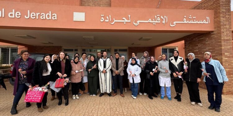 احتفاءً باليوم العالمي للمرأة: تكريم النساء العاملات في القطاع الصحي بجرادة