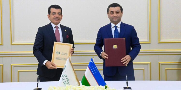 المدير العام للإيسيسكو يلتقي وزير خارجية أوزبكستان ويوقعان خطة عمل مشتركة