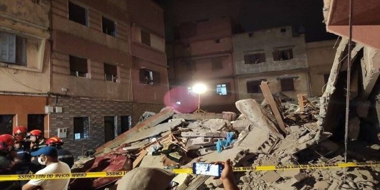 فاس.. مصرع 9 أشخاص جراء انهيار بناية سكنية من عدة طوابق (السلطات المحلية)