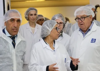 الدريوش تقوم بزيارة ميدانية لوحدات صناعية متخصصة في تثمين المنتجات البحرية بالعرائش