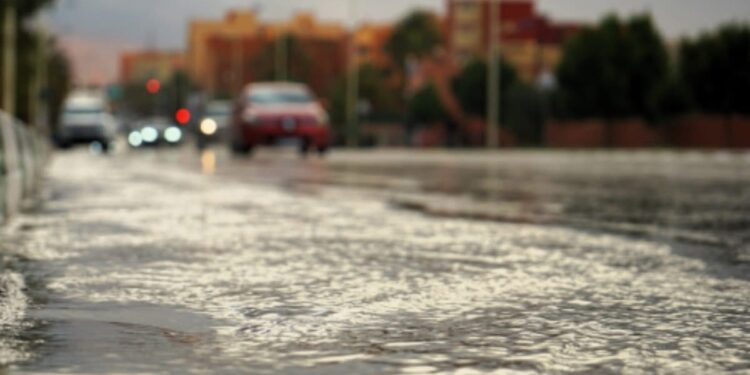 زخات رعدية وبَرَد وهبّات رياح قوية اليوم بعدد من مناطق المملكة