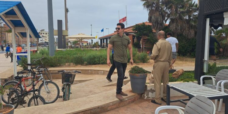 “لؤلؤة المغرب الزرقاء” تستعيد بريقها: حملة واسعة بالسعيدية لتنظيم الملك العمومي البحري قبل موسم الصيف