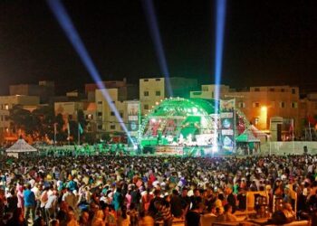 عودة مهرجان الراي بوجدة: بين الاحتفاء بالتراث وتحديات البرمجة الذكية