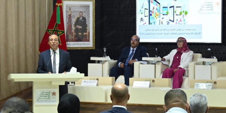 المجلس الاقتصادي والاجتماعي والبيئي يوصي بالتأطير القانوني للأشكال اللانمطية للتشغيل